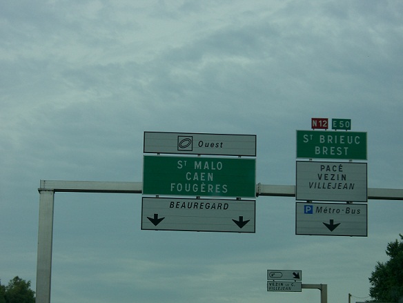 http://www.ctscomputing.com/sites/ctscomputing.com/files/sign%20to%20st%20malo%202009.jpg